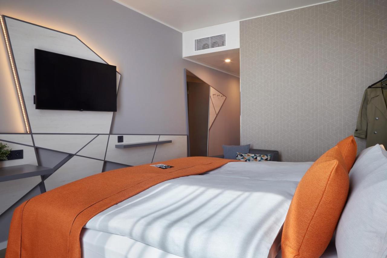 Holiday Inn - The Niu, Hub Dusseldorf Messe By Ihg Екстериор снимка