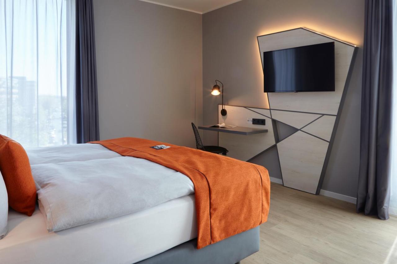 Holiday Inn - The Niu, Hub Dusseldorf Messe By Ihg Екстериор снимка