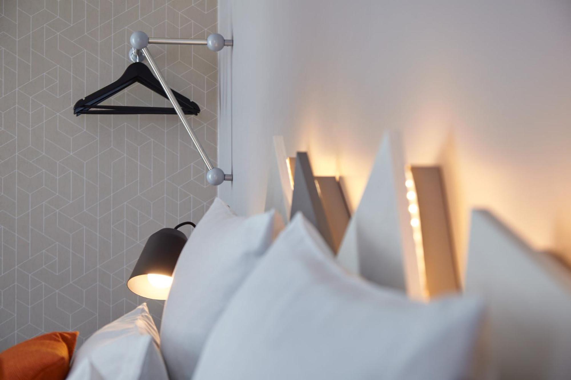 Holiday Inn - The Niu, Hub Dusseldorf Messe By Ihg Екстериор снимка